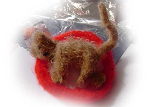 kleine gestrickte Katze
